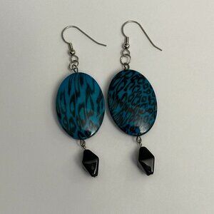 NEW Fantastic Dangle Pierced Earrings Animal Print Acrylic & Faceted Black Beads